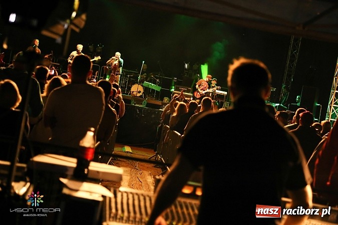 Zdjęcie w galerii na portalu naszraciborz.pl: Kukiz i Piersi gwiazdami 1. dnia Memoriału wiadomości z regionu