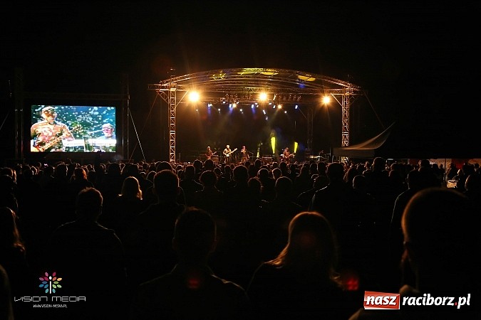 Zdjęcie w galerii na portalu naszraciborz.pl: Kukiz i Piersi gwiazdami 1. dnia Memoriału wiadomości z regionu