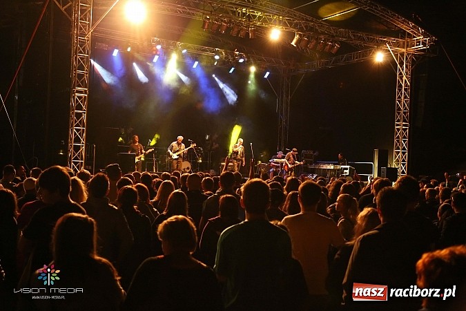 Zdjęcie w galerii na portalu naszraciborz.pl: Kukiz i Piersi gwiazdami 1. dnia Memoriału wiadomości z regionu