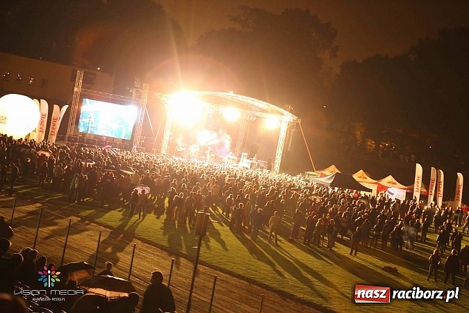 Zdjęcie w galerii na portalu naszraciborz.pl: Kukiz i Piersi gwiazdami 1. dnia Memoriału wiadomości z regionu