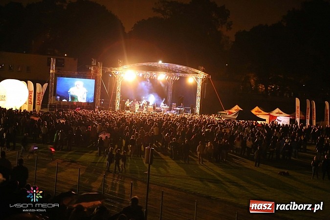 Zdjęcie w galerii na portalu naszraciborz.pl: Kukiz i Piersi gwiazdami 1. dnia Memoriału wiadomości z regionu