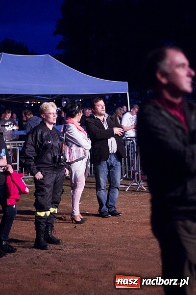 Zdjęcie w galerii na portalu naszraciborz.pl: Kukiz i Piersi gwiazdami 1. dnia Memoriału wiadomości z regionu