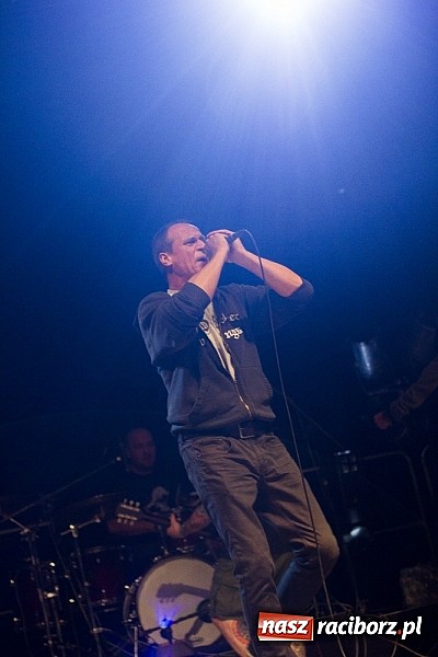 Zdjęcie w galerii na portalu naszraciborz.pl: Kukiz i Piersi gwiazdami 1. dnia Memoriału wiadomości z regionu