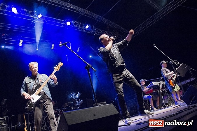 Zdjęcie w galerii na portalu naszraciborz.pl: Kukiz i Piersi gwiazdami 1. dnia Memoriału wiadomości z regionu