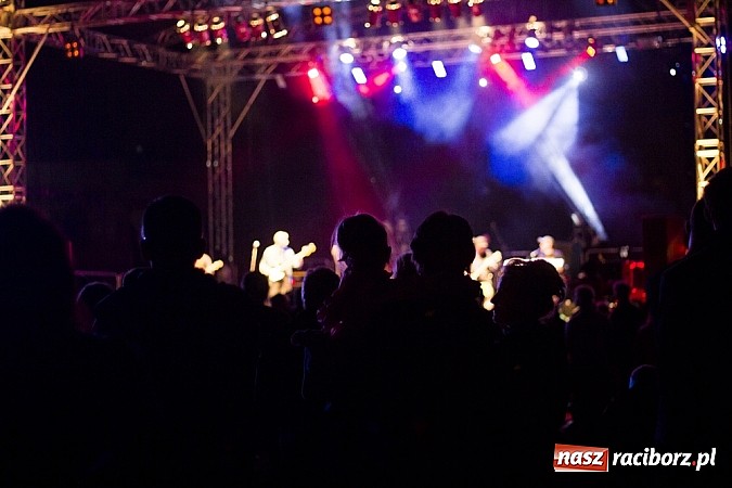 Zdjęcie w galerii na portalu naszraciborz.pl: Kukiz i Piersi gwiazdami 1. dnia Memoriału wiadomości z regionu