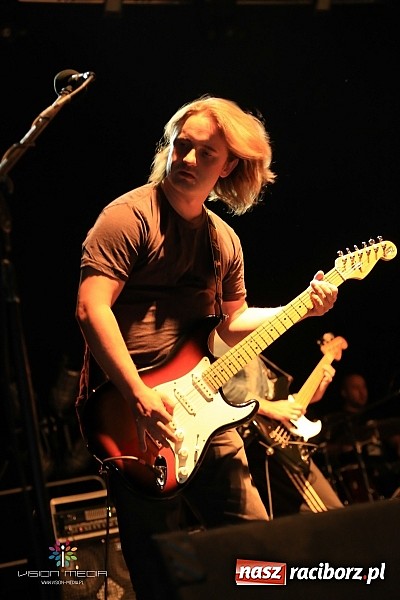 Zdjęcie w galerii na portalu naszraciborz.pl: Kukiz i Piersi gwiazdami 1. dnia Memoriału wiadomości z regionu