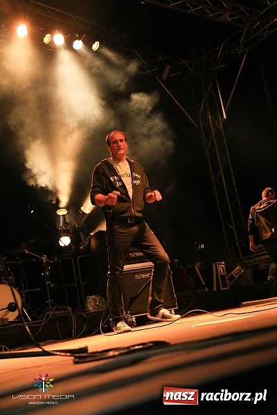 Zdjęcie w galerii na portalu naszraciborz.pl: Kukiz i Piersi gwiazdami 1. dnia Memoriału wiadomości z regionu