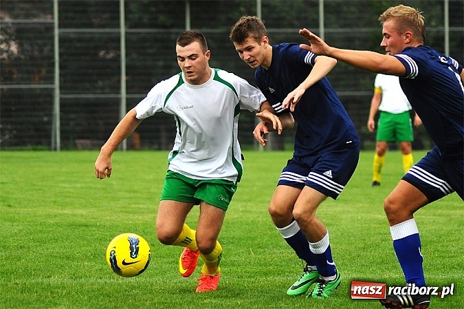 Zdjęcie w galerii na portalu naszraciborz.pl: Zła passa Ocic. Buków wyrwał punkty w końcówce wiadomości z regionu