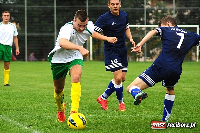 Zdjęcie w galerii na portalu naszraciborz.pl: Zła passa Ocic. Buków wyrwał punkty w końcówce wiadomości z regionu