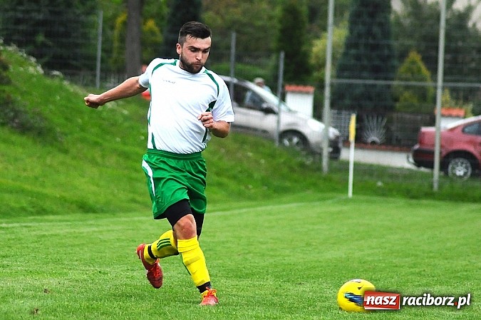 Zdjęcie w galerii na portalu naszraciborz.pl: Zła passa Ocic. Buków wyrwał punkty w końcówce wiadomości z regionu