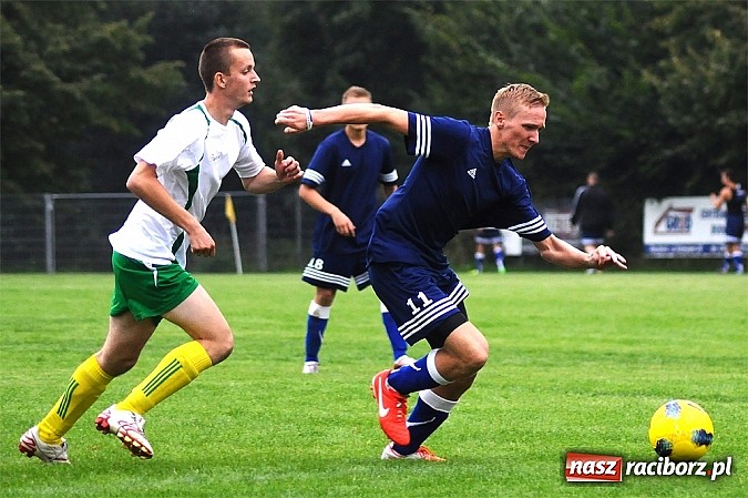 Zdjęcie w galerii na portalu naszraciborz.pl: Zła passa Ocic. Buków wyrwał punkty w końcówce wiadomości z regionu