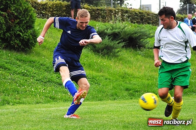 Zdjęcie w galerii na portalu naszraciborz.pl: Zła passa Ocic. Buków wyrwał punkty w końcówce wiadomości z regionu