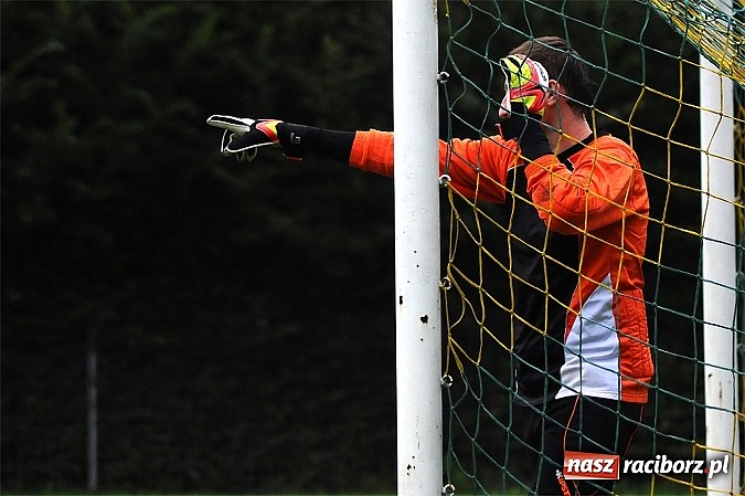 Zdjęcie w galerii na portalu naszraciborz.pl: Zła passa Ocic. Buków wyrwał punkty w końcówce wiadomości z regionu