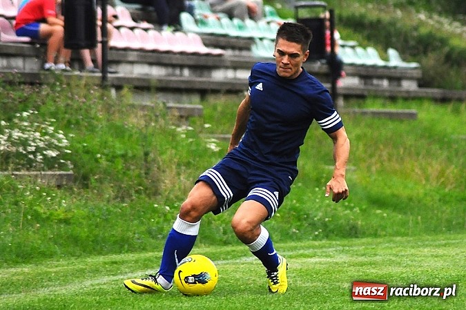 Zdjęcie w galerii na portalu naszraciborz.pl: Zła passa Ocic. Buków wyrwał punkty w końcówce wiadomości z regionu