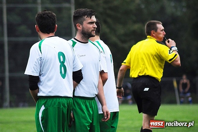 Zdjęcie w galerii na portalu naszraciborz.pl: Zła passa Ocic. Buków wyrwał punkty w końcówce wiadomości z regionu