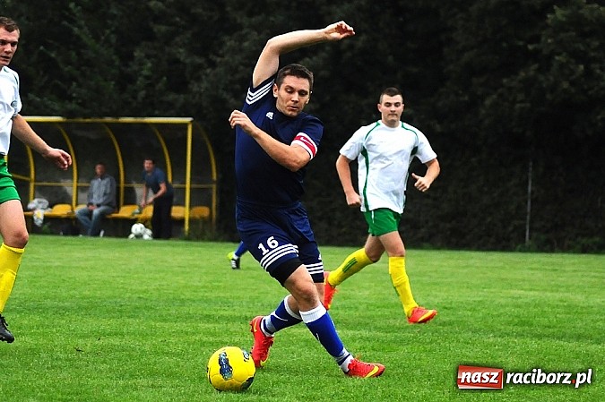 Zdjęcie w galerii na portalu naszraciborz.pl: Zła passa Ocic. Buków wyrwał punkty w końcówce wiadomości z regionu