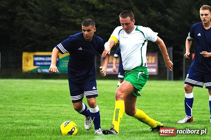 Zdjęcie w galerii na portalu naszraciborz.pl: Zła passa Ocic. Buków wyrwał punkty w końcówce wiadomości z regionu