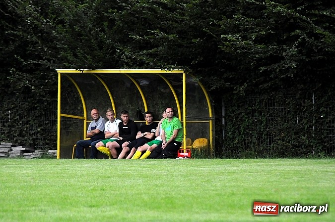 Zdjęcie w galerii na portalu naszraciborz.pl: Zła passa Ocic. Buków wyrwał punkty w końcówce wiadomości z regionu