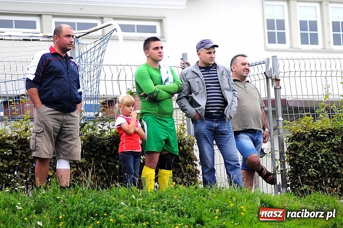 Zdjęcie w galerii na portalu naszraciborz.pl: Zła passa Ocic. Buków wyrwał punkty w końcówce wiadomości z regionu