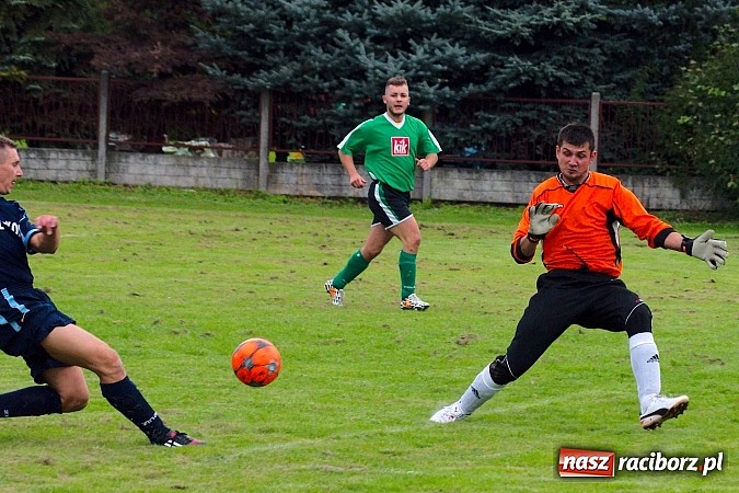 Zdjęcie w galerii na portalu naszraciborz.pl: Nerwowa kanonada w Rudniku. Derby gminy dla Zrywu wiadomości z regionu