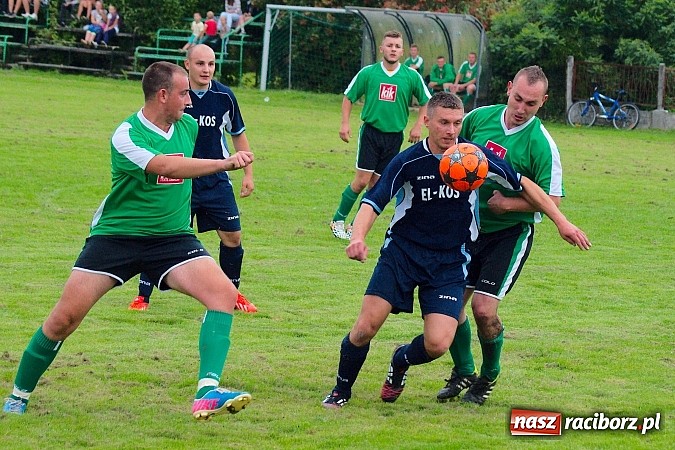 Zdjęcie w galerii na portalu naszraciborz.pl: Nerwowa kanonada w Rudniku. Derby gminy dla Zrywu wiadomości z regionu