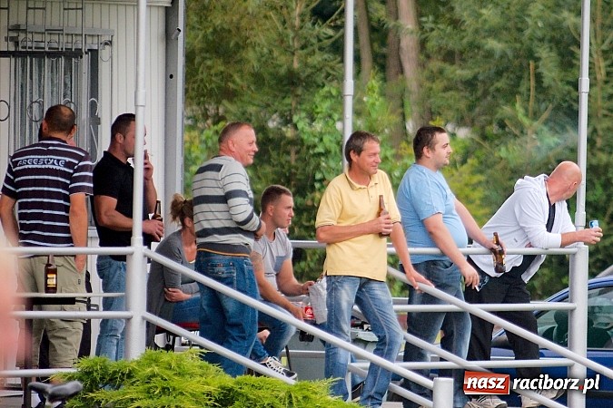 Zdjęcie w galerii na portalu naszraciborz.pl: Nerwowa kanonada w Rudniku. Derby gminy dla Zrywu wiadomości z regionu