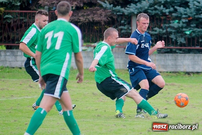 Zdjęcie w galerii na portalu naszraciborz.pl: Nerwowa kanonada w Rudniku. Derby gminy dla Zrywu wiadomości z regionu