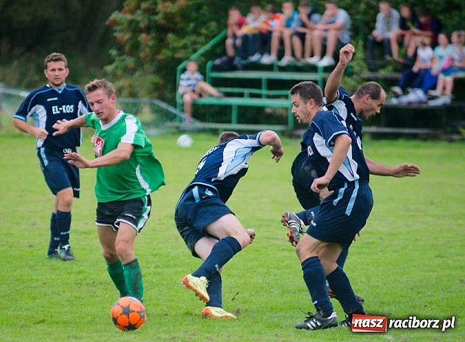Zdjęcie w galerii na portalu naszraciborz.pl: Nerwowa kanonada w Rudniku. Derby gminy dla Zrywu wiadomości z regionu