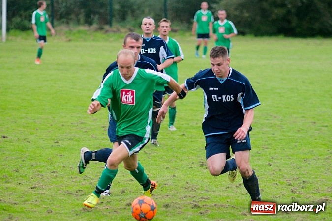 Zdjęcie w galerii na portalu naszraciborz.pl: Nerwowa kanonada w Rudniku. Derby gminy dla Zrywu wiadomości z regionu