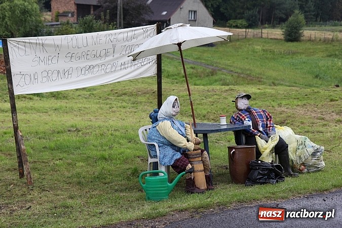 Zdjęcie w galerii na portalu naszraciborz.pl: Korowód dożynkowy w Rzuchowie: Ciągle deszcze, a zboże stoi w polu jeszcze wiadomości z regionu