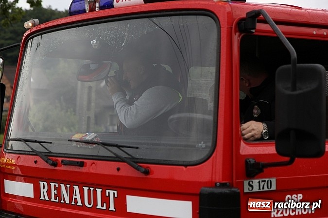 Zdjęcie w galerii na portalu naszraciborz.pl: Korowód dożynkowy w Rzuchowie: Ciągle deszcze, a zboże stoi w polu jeszcze wiadomości z regionu