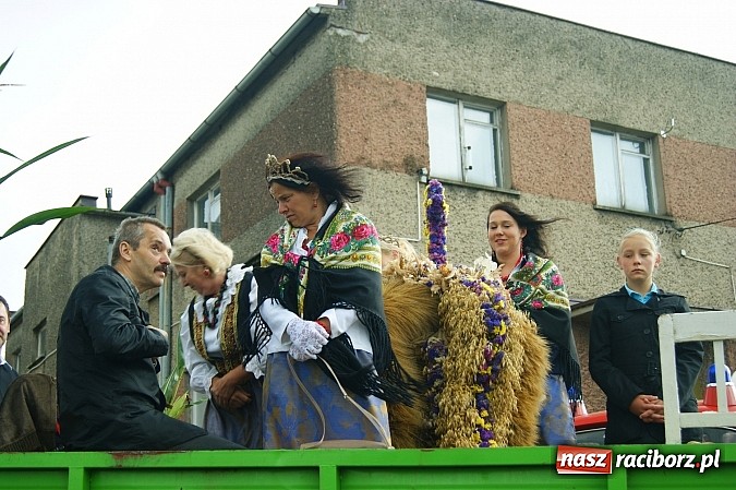 Zdjęcie w galerii na portalu naszraciborz.pl: Dożynki 2014 - Krowiarki i Amandów wiadomości z regionu