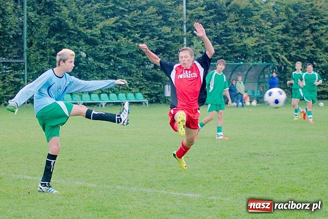 Zdjęcie w galerii na portalu naszraciborz.pl: Karol Wala uratował punkt dla Wichru. Owsiszcze nie sprostały dziewiątce gospodarzy wiadomości z regionu