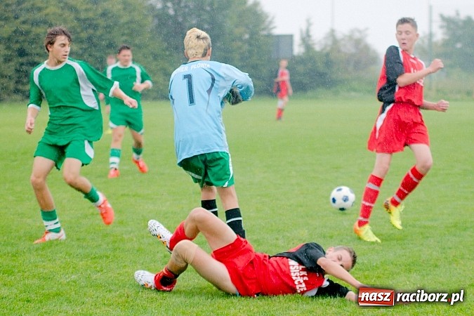 Zdjęcie w galerii na portalu naszraciborz.pl: Karol Wala uratował punkt dla Wichru. Owsiszcze nie sprostały dziewiątce gospodarzy wiadomości z regionu