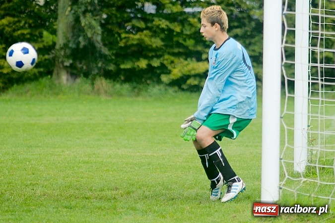 Zdjęcie w galerii na portalu naszraciborz.pl: Karol Wala uratował punkt dla Wichru. Owsiszcze nie sprostały dziewiątce gospodarzy wiadomości z regionu