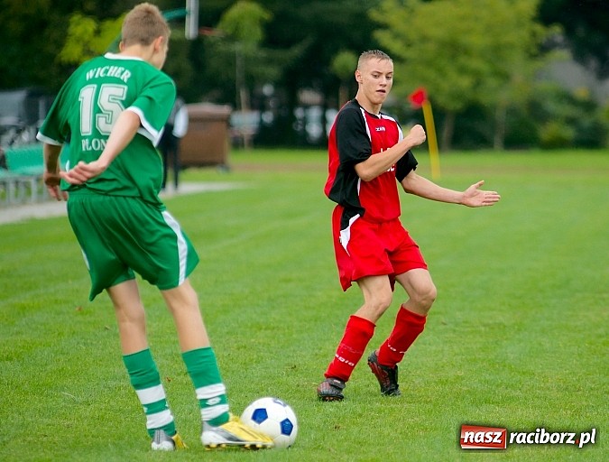 Zdjęcie w galerii na portalu naszraciborz.pl: Karol Wala uratował punkt dla Wichru. Owsiszcze nie sprostały dziewiątce gospodarzy wiadomości z regionu
