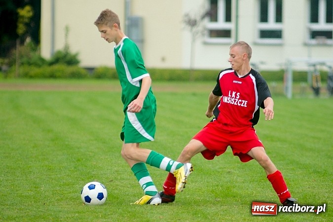 Zdjęcie w galerii na portalu naszraciborz.pl: Karol Wala uratował punkt dla Wichru. Owsiszcze nie sprostały dziewiątce gospodarzy wiadomości z regionu