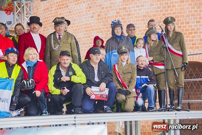 Zdjęcie w galerii na portalu naszraciborz.pl: Łatwo nie było, ale dali rady. Przemarsz Sobieskiego z Rud do Raciborza wiadomości z regionu