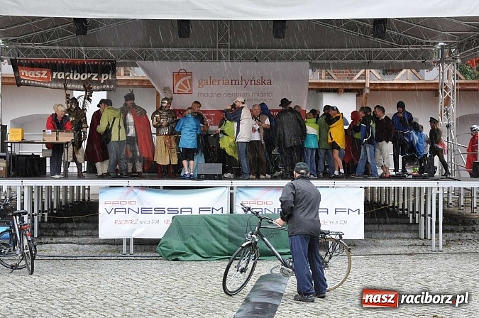 Zdjęcie w galerii na portalu naszraciborz.pl: Łatwo nie było, ale dali rady. Przemarsz Sobieskiego z Rud do Raciborza wiadomości z regionu