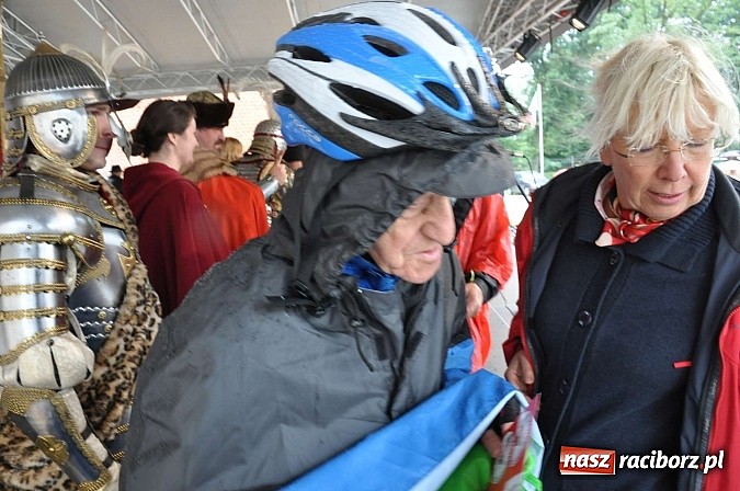 Zdjęcie w galerii na portalu naszraciborz.pl: Łatwo nie było, ale dali rady. Przemarsz Sobieskiego z Rud do Raciborza wiadomości z regionu