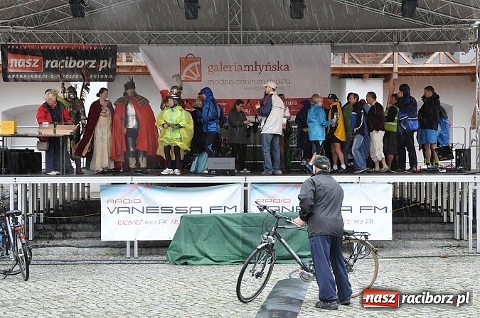 Zdjęcie w galerii na portalu naszraciborz.pl: Łatwo nie było, ale dali rady. Przemarsz Sobieskiego z Rud do Raciborza wiadomości z regionu