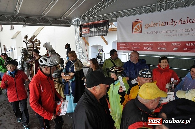 Zdjęcie w galerii na portalu naszraciborz.pl: Łatwo nie było, ale dali rady. Przemarsz Sobieskiego z Rud do Raciborza wiadomości z regionu