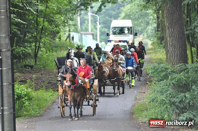 Zdjęcie w galerii na portalu naszraciborz.pl: Łatwo nie było, ale dali rady. Przemarsz Sobieskiego z Rud do Raciborza wiadomości z regionu