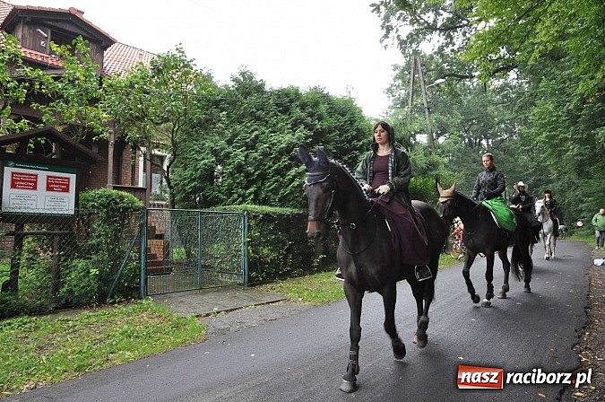 Zdjęcie w galerii na portalu naszraciborz.pl: Łatwo nie było, ale dali rady. Przemarsz Sobieskiego z Rud do Raciborza wiadomości z regionu