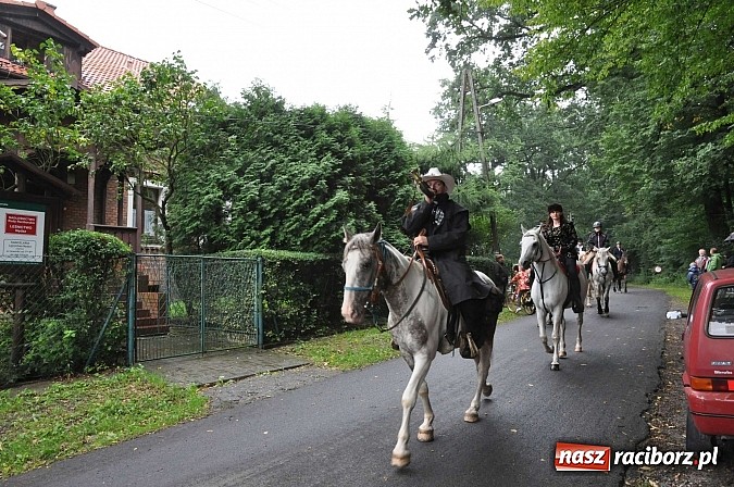 Zdjęcie w galerii na portalu naszraciborz.pl: Łatwo nie było, ale dali rady. Przemarsz Sobieskiego z Rud do Raciborza wiadomości z regionu