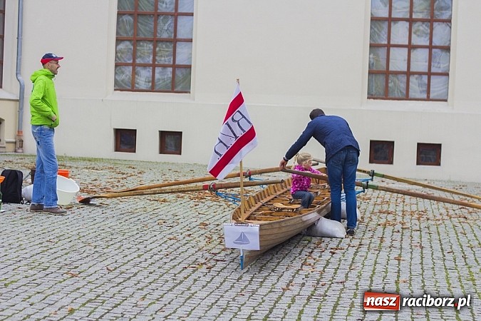 Zdjęcie w galerii na portalu naszraciborz.pl: Rodzinny piknik na raciborskim zamku wiadomości z regionu