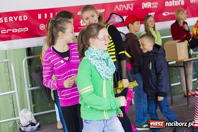Zdjęcie w galerii na portalu naszraciborz.pl: Rodzinny piknik na raciborskim zamku wiadomości z regionu