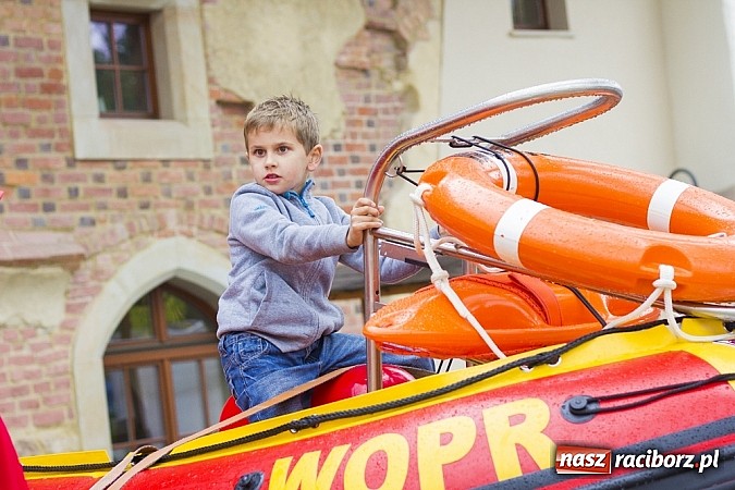 Zdjęcie w galerii na portalu naszraciborz.pl: Rodzinny piknik na raciborskim zamku wiadomości z regionu