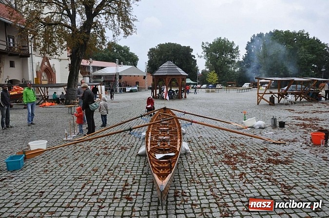 Zdjęcie w galerii na portalu naszraciborz.pl: Rodzinny piknik na raciborskim zamku wiadomości z regionu