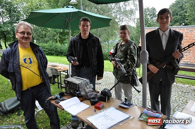 Zdjęcie w galerii na portalu naszraciborz.pl: Rodzinny piknik na raciborskim zamku wiadomości z regionu